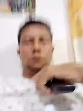 Snapshot of Lachuchaenlacara1988 chatting on February 1, 2025, 2:47 am Lachuchaenlacara1988 online show from February 1, 2025, 2:47 am