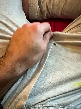 Snapshot of j1991j chatting on October 30, 2025, 7:44 pm j1991j online show from October 30, 2025, 7:44 pm