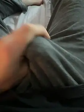 Snapshot of j1991j chatting on April 3, 2026, 8:43 am j1991j online show from April 3, 2026, 8:43 am