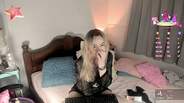 1Sweetnina online show from June 30, 2026, 11:49 pm