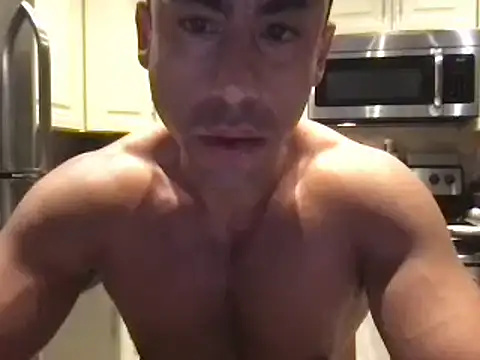 Snapshot of BigGuyMuscle chatting on March 13, 2025, 3:33 am BigGuyMuscle online show from March 13, 2025, 3:33 am