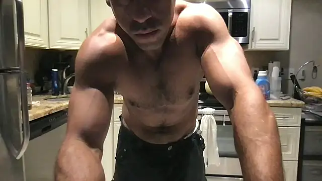 Snapshot of BigGuyMuscle chatting on September 8, 2025, 8:19 pm BigGuyMuscle online show from September 8, 2025, 8:19 pm