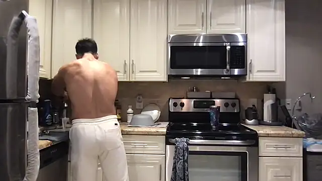 BigGuyMuscle online show from March 28, 2026, 11:50 pm