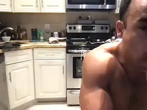 Snapshot of BigGuyMuscle chatting on March 12, 2025, 10:17 pm BigGuyMuscle online show from March 12, 2025, 10:17 pm