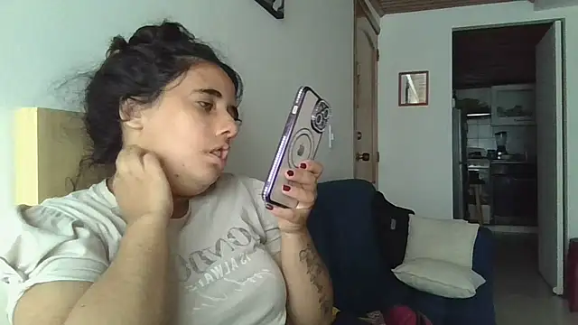 annarose19 online show from March 18, 2026, 3:13 pm