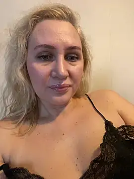 YourBlondee online show from January 14, 2026, 3:10 am