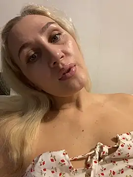 YourBlondee online show from November 26, 2025, 2:11 am