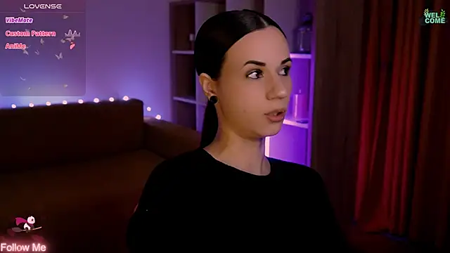 ItsAlisia online show from April 15, 2026, 5:35 am