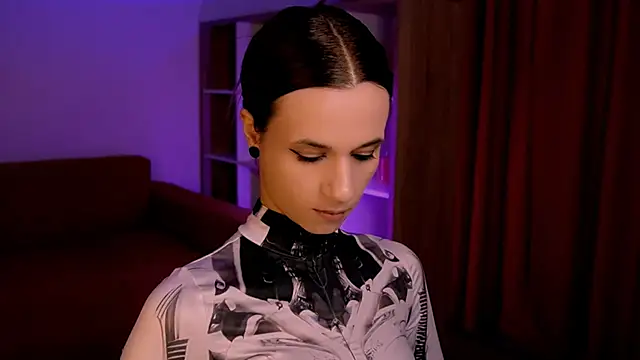 ItsAlisia online show from November 5, 2025, 1:36 pm