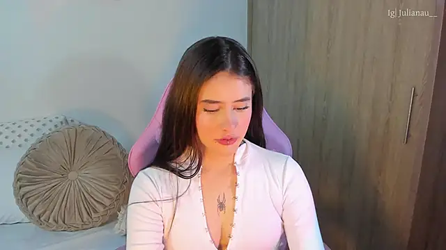 Snapshot of iriswest_ chatting on March 23, 2025, 2:26 am iriswest  online show from March 23, 2025, 2:26 am