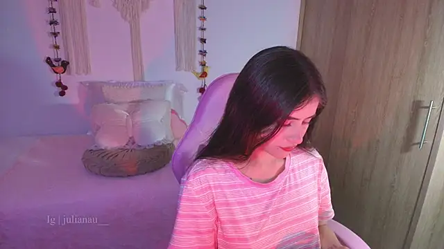 iriswest  online show from April 14, 2026, 1:54 am