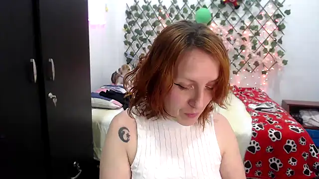 kittykalor09 online show from March 25, 2026, 11:58 pm