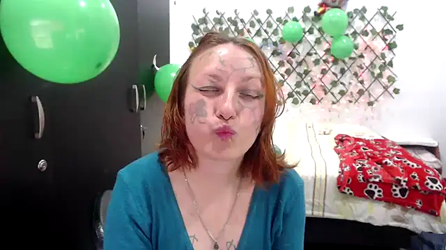 kittykalor09 online show from March 17, 2026, 10:24 pm