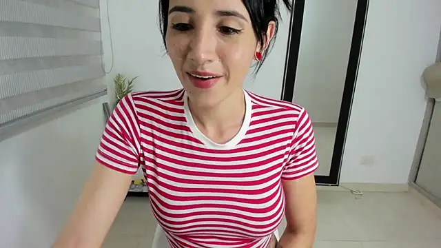  arianna hot22 online show from May 28, 2026, 2:08 am