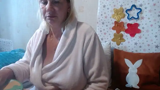 Snapshot of QueenLana chatting on September 8, 2025, 2:38 pm QueenLana online show from September 8, 2025, 2:38 pm