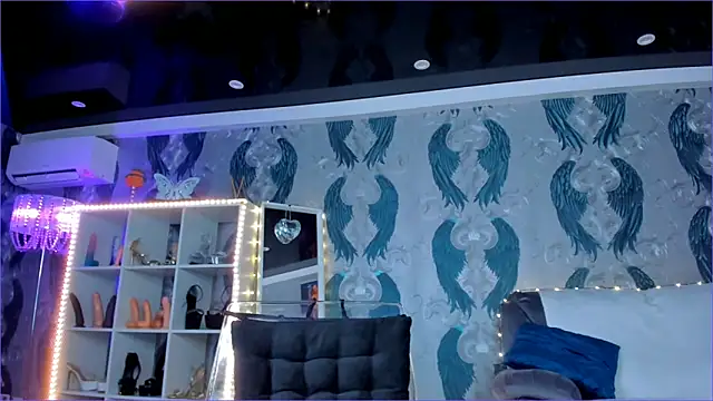 Snapshot of anneswhite chatting on January 15, 2026, 5:00 am anneswhite online show from January 15, 2026, 5:00 am