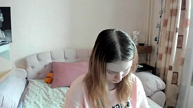 Snapshot of Vivian_Davis chatting on April 26, 2026, 2:58 pm Vivian Davis online show from April 26, 2026, 2:58 pm