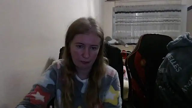 PeterAndJen online show from November 26, 2025, 8:20 pm