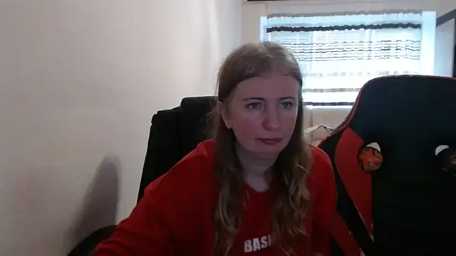 PeterAndJen online show from November 29, 2025, 8:58 am