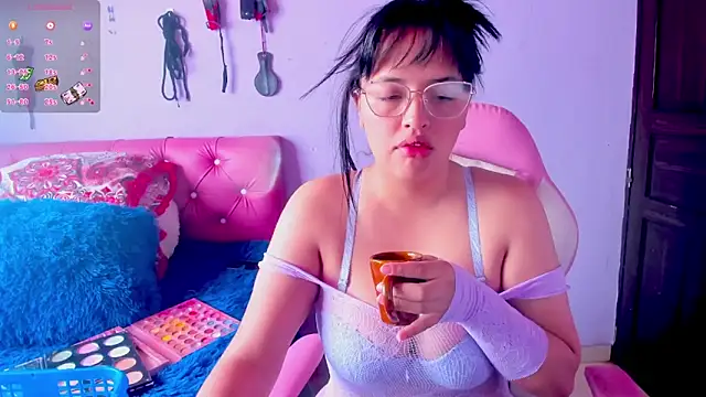 Snapshot of crissn0707 chatting on February 21, 2026, 11:45 am crissn0707 online show from February 21, 2026, 11:45 am