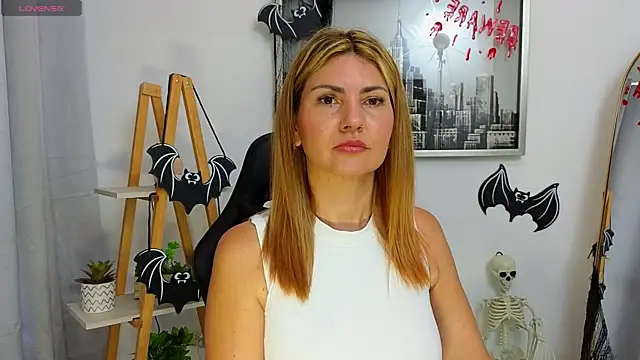 bella  adams online show from October 22, 2025, 3:11 pm