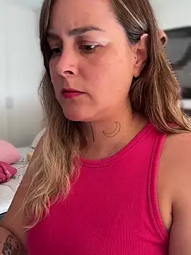 Snapshot of misslulipop chatting on March 13, 2025, 4:01 pm misslulipop online show from March 13, 2025, 4:01 pm