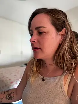 Snapshot of misslulipop chatting on March 17, 2025, 7:37 pm misslulipop online show from March 17, 2025, 7:37 pm