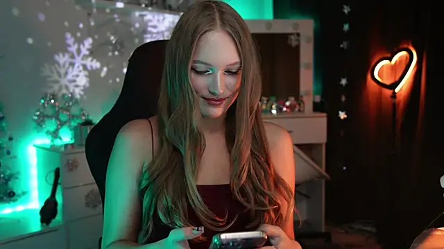 MrsTenderBeast online show from December 17, 2025, 3:17 pm