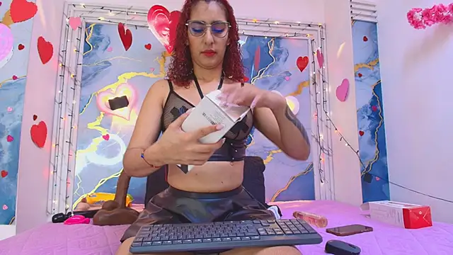 Snapshot of lorrayne_ chatting on February 9, 2026, 12:14 pm lorrayne online show from February 9, 2026, 12:14 pm