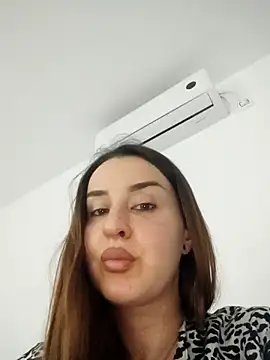 miradetrasdeti online show from April 21, 2026, 8:48 pm