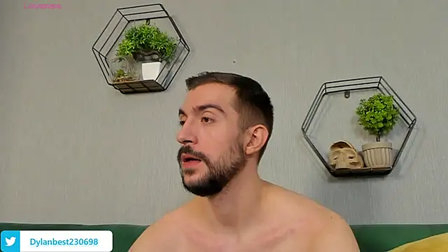 Snapshot of Dylan_Best chatting on September 8, 2025, 11:26 pm Dylan Best online show from September 8, 2025, 11:26 pm