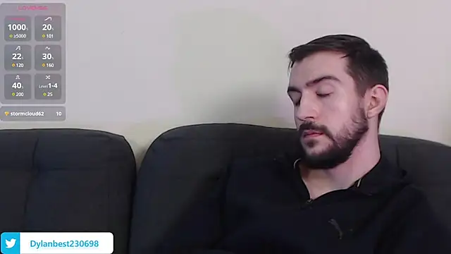 Snapshot of Dylan_Best chatting on February 27, 2025, 4:35 am Dylan Best online show from February 27, 2025, 4:35 am