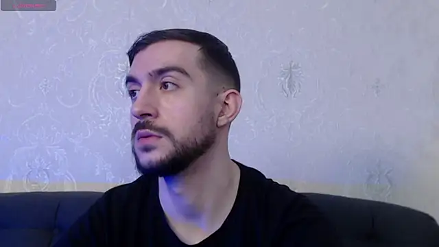 Snapshot of Dylan_Best chatting on March 11, 2025, 3:47 am Dylan Best online show from March 11, 2025, 3:47 am