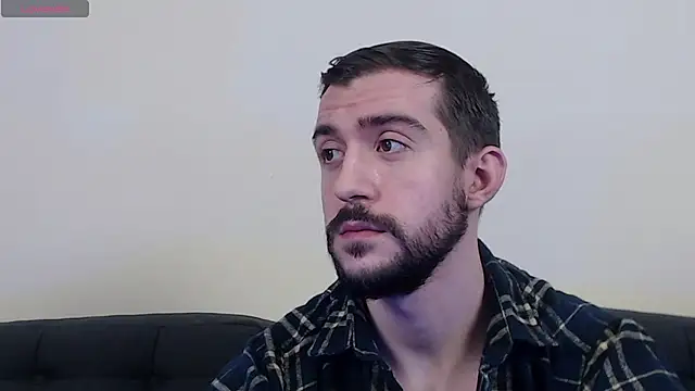 Snapshot of Dylan_Best chatting on February 24, 2025, 11:41 pm Dylan Best online show from February 24, 2025, 11:41 pm