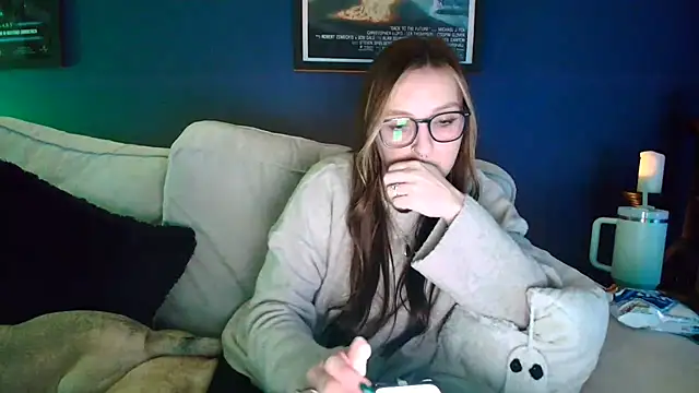 short sweetpea online show from December 4, 2025, 6:18 pm