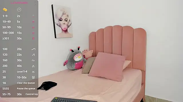 julieth sanz online show from February 24, 2025, 11:10 am