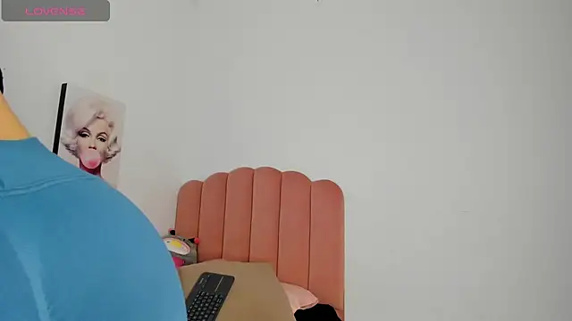 julieth sanz online show from February 6, 2025, 5:51 pm