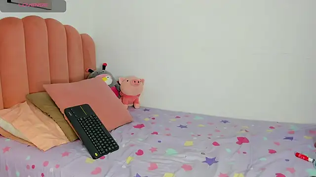 julieth sanz online show from March 3, 2025, 2:39 pm