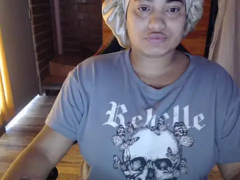 Hilarybunnyy online show from March 23, 2026, 3:34 pm