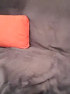 Snapshot of LouGabriel chatting on December 1, 2024, 7:52 pm LouGabriel online show from December 1, 2024, 7:52 pm