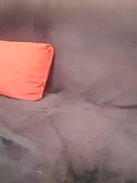 Snapshot of LouGabriel chatting on December 15, 2024, 5:31 pm LouGabriel online show from December 15, 2024, 5:31 pm