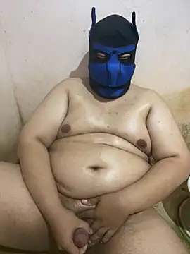 ilovepoochai online show from November 23, 2025, 6:07 pm