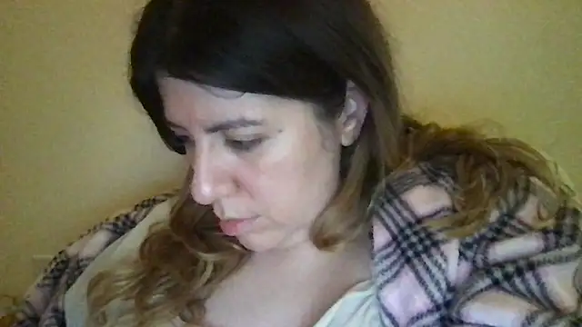Snapshot of HYPHYtype chatting on March 12, 2025, 7:57 am HYPHYtype online show from March 12, 2025, 7:57 am