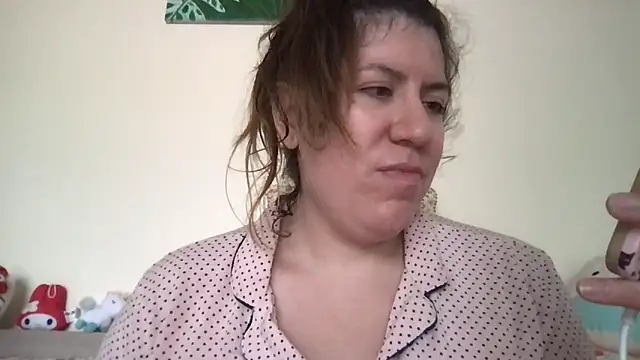 HYPHYtype online show from November 6, 2025, 7:40 pm