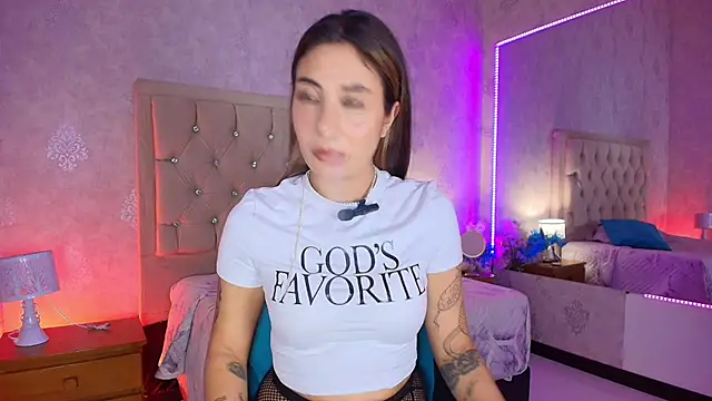 nini love01 online show from November 10, 2025, 4:06 am