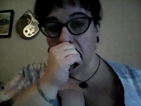 Snapshot of GothyBaby chatting on January 6, 2025, 4:44 pm GothyBaby online show from January 6, 2025, 4:44 pm