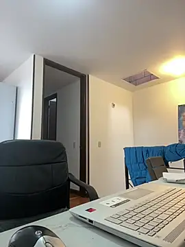 Snapshot of yequeal chatting on February 22, 2025, 1:24 pm yequeal online show from February 22, 2025, 1:24 pm