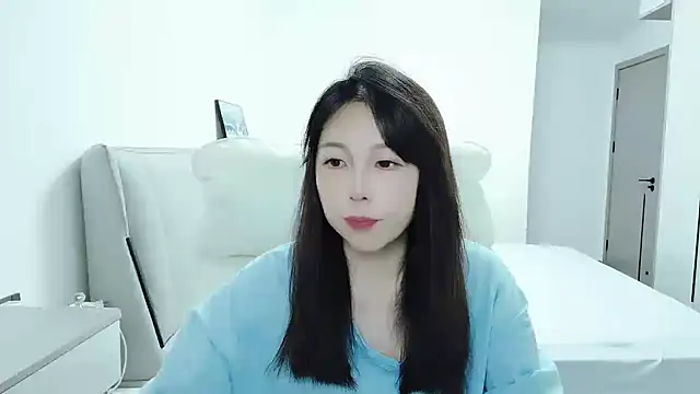 Snapshot of Sunset_glow chatting on September 16, 2025, 7:31 am Sunset glow online show from September 16, 2025, 7:31 am