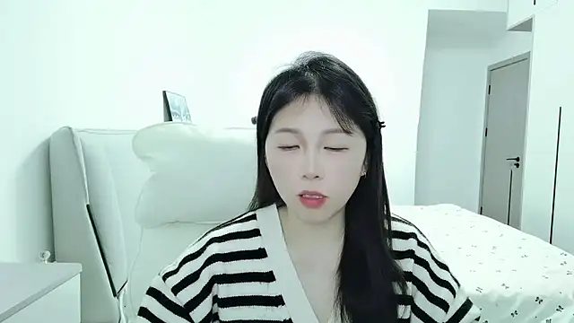 Snapshot of Sunset_glow chatting on November 18, 2025, 2:49 am Sunset glow online show from November 18, 2025, 2:49 am