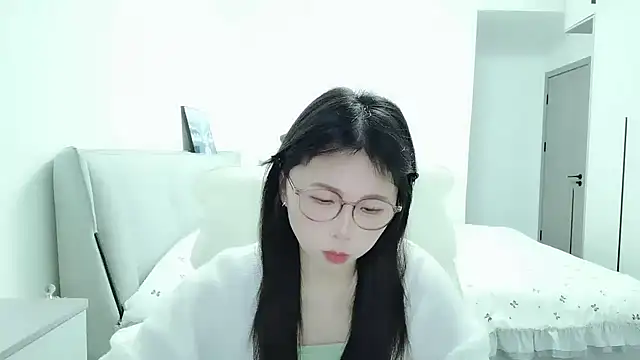 Snapshot of Sunset_glow chatting on January 10, 2026, 10:32 am Sunset glow online show from January 10, 2026, 10:32 am